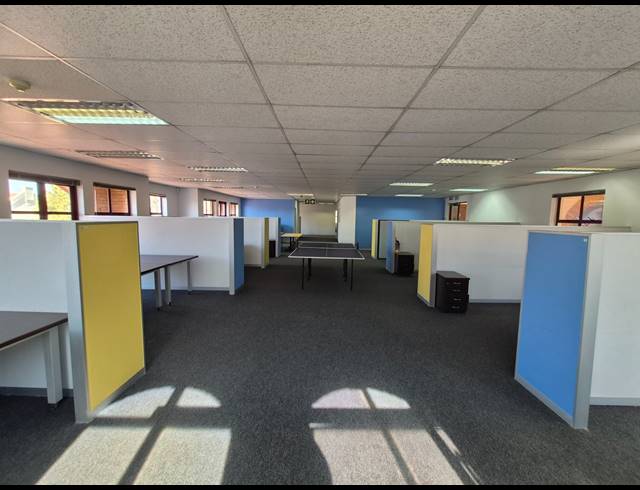 351M² OFFICE TO LET IN RIVONIA